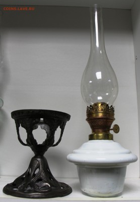 Лампа керосиновая с чугунной подставкой. *** 3,05,16 в 22,00 - 24,03,2 005
