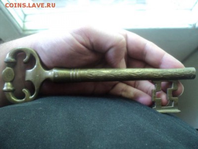 Старинный бронзовый ключ  ок.22.05.16  23-00 мск - DSC01421.JPG