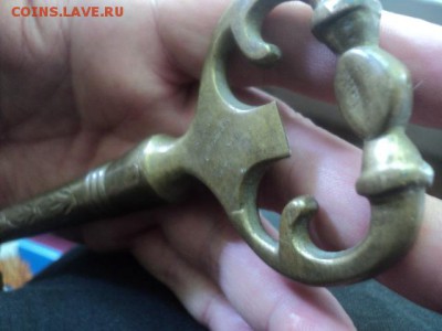 Старинный бронзовый ключ  ок.22.05.16  23-00 мск - DSC01424.JPG
