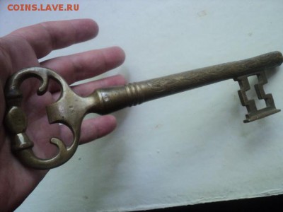 Старинный бронзовый ключ  ок.22.05.16  23-00 мск - DSC01425.JPG
