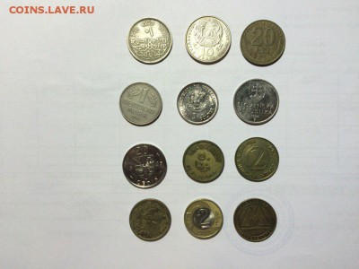 Альбом с монетами оцените - 19