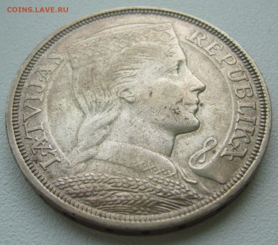 5 лат 1929 г. на оценку и еще одна монета - P1340971.JPG