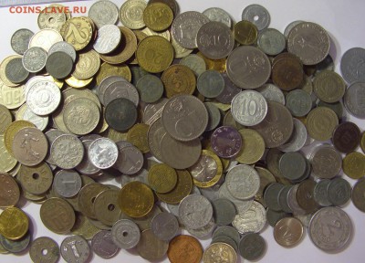 220 иностранных монет - CIMG2008.JPG