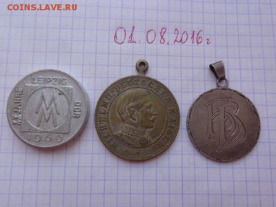 3 медали из разных мест,одна серебр из монеты до 8.8 - DSC02556.JPG