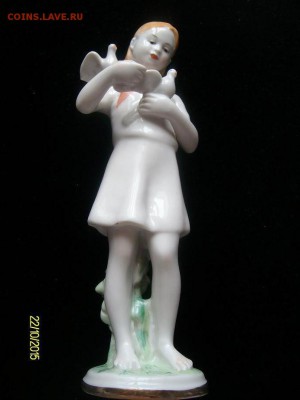 Статуэтка.Пионерка с голубями.ЛФЗ.1960г.16.08.20016г.21ч.00м - дев.1.JPG