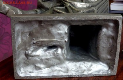 Ленин на стуле с газетой оценка - P9020383.JPG