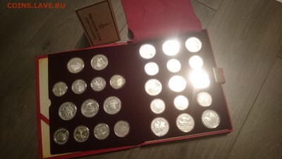 Олимпиада 80 пурф 28 монет серебро в красной коробочке - DSC_0270(1).JPG