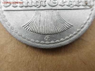 50 пфеннигов 1920 с непонятным обозначением монетного двора - imgonline-com-ua-compressed1seYI6e3XBRx