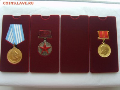 Планшет под Ордена.Медали.Знаки.Монеты.От 1яч.-до 77ячеек. - S8305010.JPG