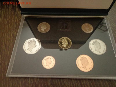 АНГЛИЯ - оф. жесткий набор 1988 г. книжечка до 11.10, 22.00 - Англия набор 1988 темно-синяя коробка_3