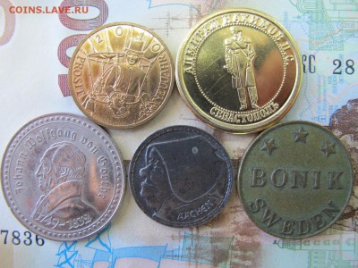 7 иностранных жетонов разных времен - IMG_3879.JPG