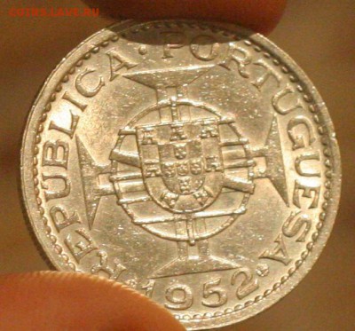Макао 5 патак, 1952 серебо до 11.10 в 22-00 - 009.JPG