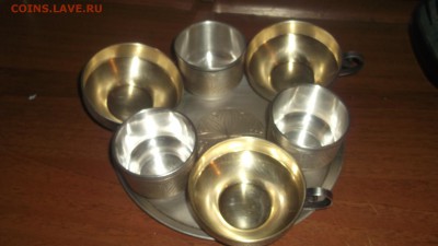 Мельхиор: 3 чашки,рюмки,поднос. серебрение,золочение. - DSCF3506.JPG