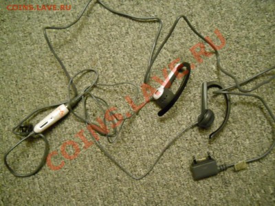 Гарнитуры-наушники Sony Ericsson (фирменные) по 250 и 400 р. - DSCN1103.JPG