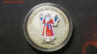 НАУРА 10$ МОНЕТА К НОВОМУ ГОДУ ДЕД МОРОЗ В 3D короп+сертиф - 5.JPG