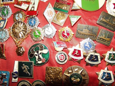 274 значка СССР  на большом вымпеле - DSCF5360-1.JPG