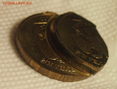 10 рублей 2010 года, СПМД, уникальный брак - двойной удар - PC041490.JPG