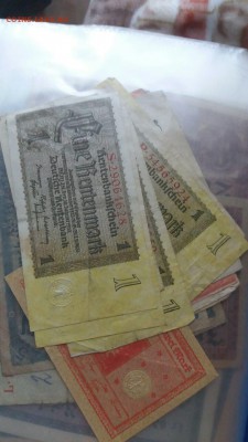 коллекция разных купюр на оценку - QG24-aYDpXc