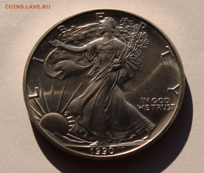 США. 1 доллар ШАГАЮЩАЯ СВОБОДА 1990. СЕРЕБРО, 31,1 - унция. - 2