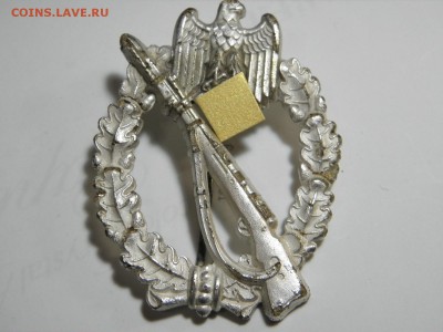 Штурмовой пехотный знак в серебре на оценку - PC230259.JPG