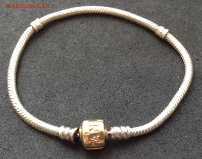 Серебряный браслет с золотой застежкой Pandora - image