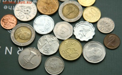 Лот иностранных монет 18 шт до 12,01 в 22-40 - ин3