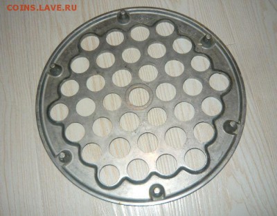 Пельменница СССР 37 ячеек. Алюминиевая, легкая. Клеймо КУВ - 791.JPG