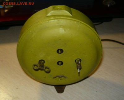 Часы будильник СССР Янтарь 4 камня - 715.JPG