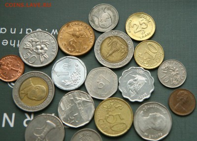 Лот иностранных монет 18 шт до 02,02 в 22-40 - ин4