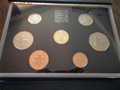 АНГЛИЯ - оф. жесткий набор 1985 г. книжечка до 3.02, 22.00 - Англия набор 1985 темно-зеленая коробка_1