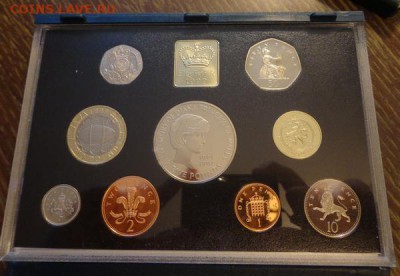 АНГЛИЯ - оф. жесткий набор 1999 г. книжечка до 3.02, 22.00 - Англия набор 1999 коробка_1