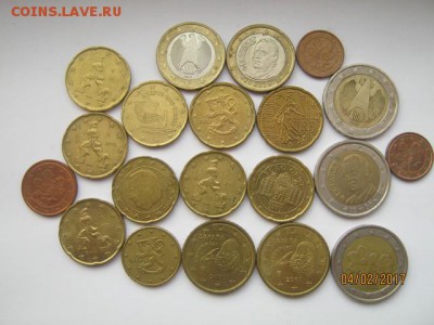Монеты и жетоны разные на оценку. - 875331