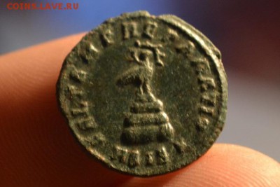 Рим.Констант 337—350 Феникс на пирамиде - CSC_1012.JPG