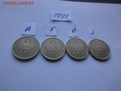 коллекция погодовка ФРГ, 1 марка 1950-1994 гг. Разные дворы. - 1992 а.JPG
