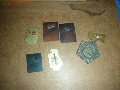 много значков - DSCN0399.JPG