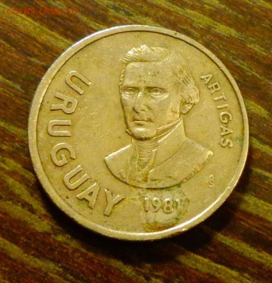 УРУГВАЙ - КОРАЛЛОВЫЙ ЦВЕТОК до 28.02, 22.00 - Уругвай 10 песо Артигас-1