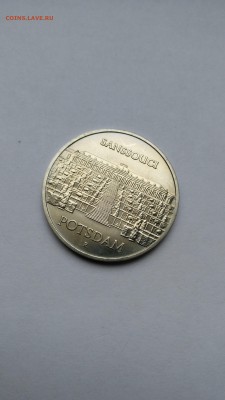 С РУБЛЯ ! ГДР 5 марок 1986 г Дворец Сан-Суси до 1.03 - PHOTO_20170225_151734