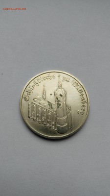 С РУБЛЯ ! ГДР 5 марок 1983 г Замковая церковь. до 1.03 - PHOTO_20170225_151830