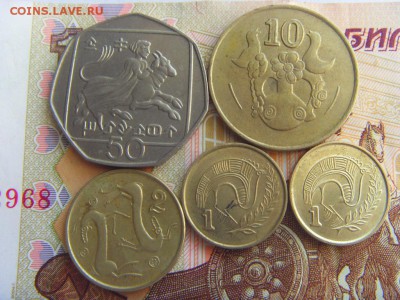 Италия, Греция, Кипр- лот из 13 монет до 11.03.17г. - SDC14396.JPG