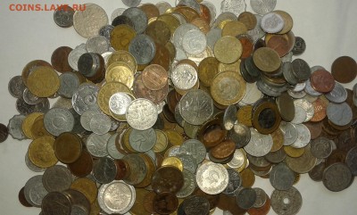 1кг.350гр. монеты иностран.550шт.(блиц)..08.03.17..22.00 - 20170303_125740[1]