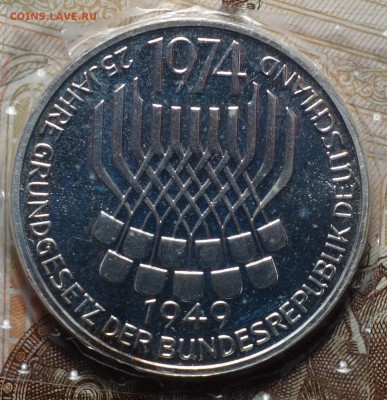 Германия 5 марок 1974г 2шт в запайке 09.04.17 в 22-00 - DSC02545.JPG