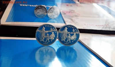 Браки на памятных монетах Казахстана - брак-разворот .JPG