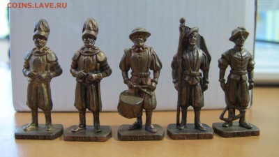 Игрушки от киндер сюрпризов - IMG_5757.JPG
