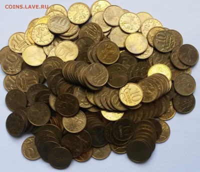 10 копеек. 270 шт. Не магнит. Блеск.  до 4.07    22.00 - 3