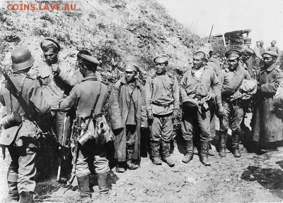 100 лет событию. Последний удар. - Щас пробъет с левой.