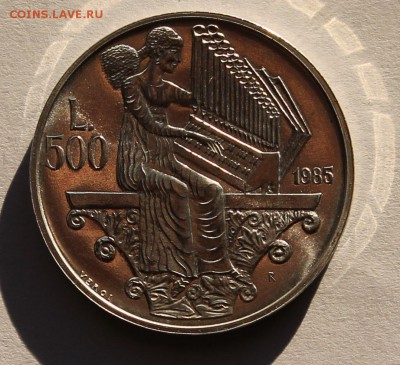 Сан-Марино 500 лир 1985. СЕРЕБРО. ТИРАЖ - 33 296 - 1