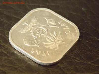 Мальдивы 2 лари 1970 год. - DSCN3065.JPG