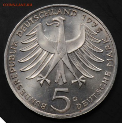 ФРГ, 5 марок 1975 G, Швейцер. С 400. До 10.09 - 026