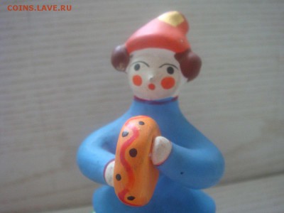 Дымковская игрушка "Скоморох с бубном на поросёнке" - DSC07438.JPG