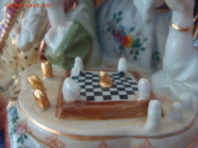 Статуетка фарфор"Дама с кавалером,игра в шахматы" - DSC07549.JPG